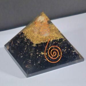 Pirâmide de Orgonite Turmalina Negra 7x7