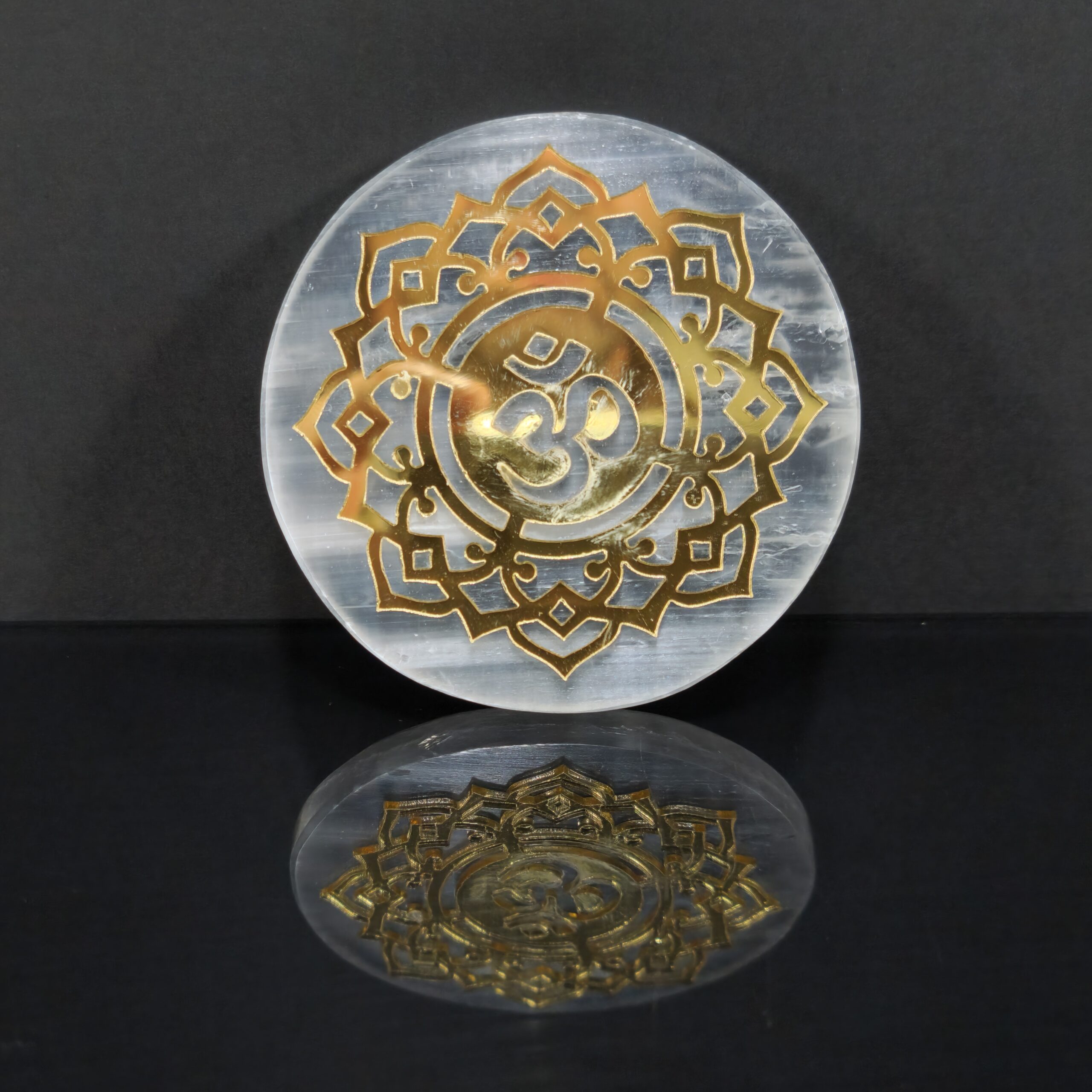 Base de Selenite Energética | OM dourado