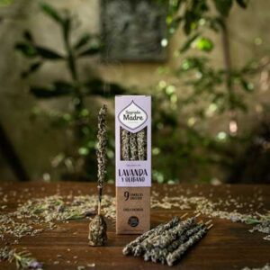 Incenso de Ervas Lavanda e Olíbano | Sagrada Madre